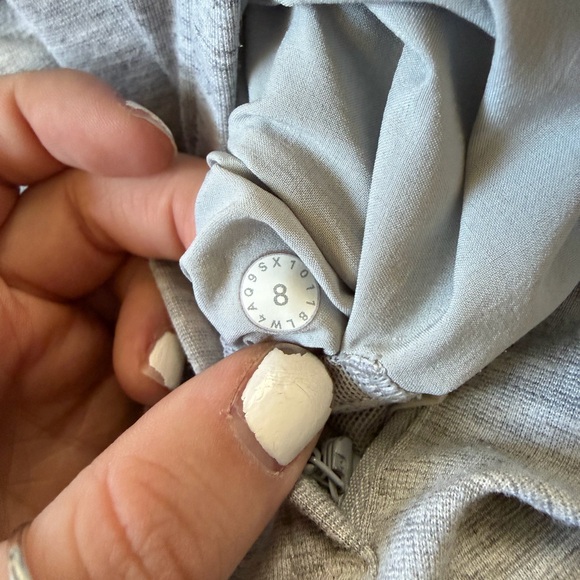 Lululemon gather up jacket size 8 - Picture 6 of 6